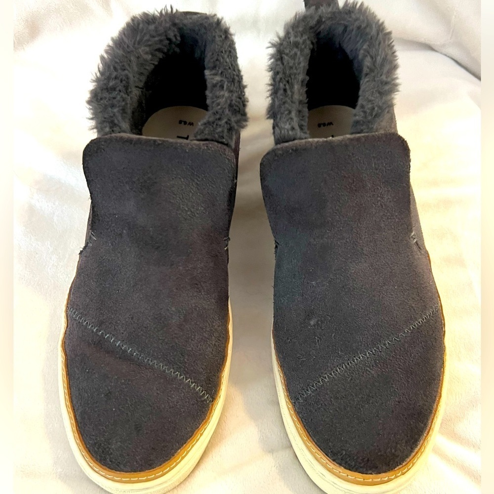 Toms Gray Suede Booties Sz 6.5